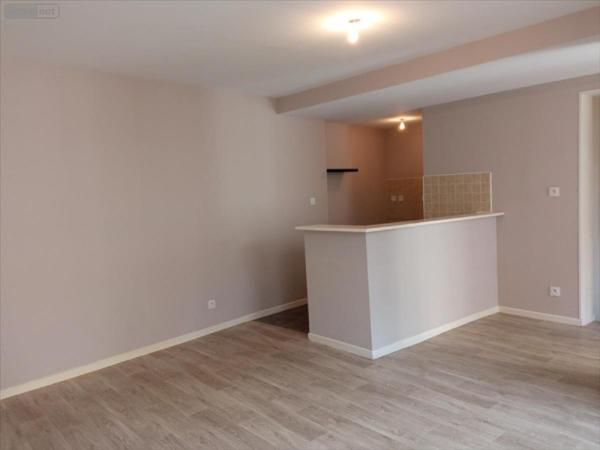 Appartement à louer à Langres en Haute-Marne (52200), ref : 52020-918925