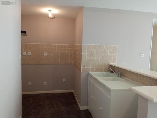 Appartement à louer à Langres en Haute-Marne (52200), ref : 52020-918925