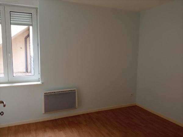 Appartement à louer à Langres en Haute-Marne (52200), ref : 52020-918925