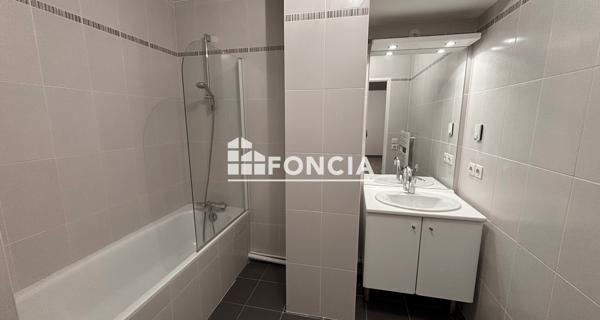Location Appartement 2 pièces 57.75 m² - Trappes 78190