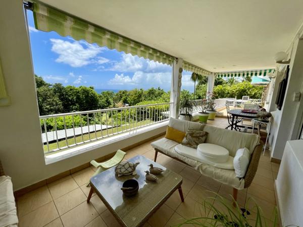 A VENDRE SUR GOSIER JOLIE PROPRIETE VILLA T5 +BUNGALOW T2 AVEC PISCINE VUE MER