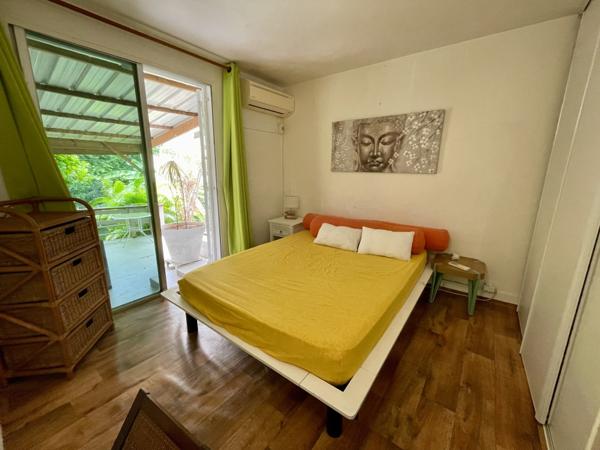 A VENDRE SUR GOSIER JOLIE PROPRIETE VILLA T5 +BUNGALOW T2 AVEC PISCINE VUE MER