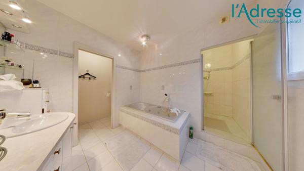 Maison Montfermeil 9 pièce(s) 360 m2