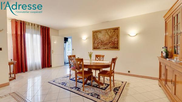 Maison Montfermeil 9 pièce(s) 360 m2