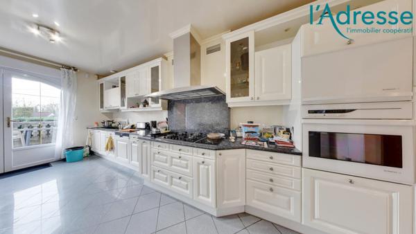 Maison Montfermeil 9 pièce(s) 360 m2