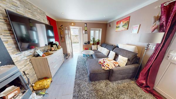 Maison en pierres 4 chambres secteur campagne