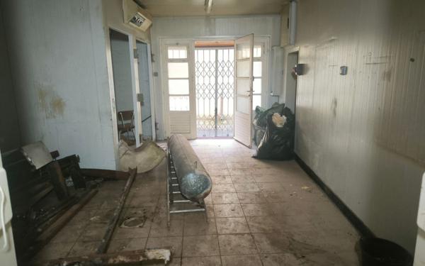 Immeuble à vendre    4 pièces •  Limoux