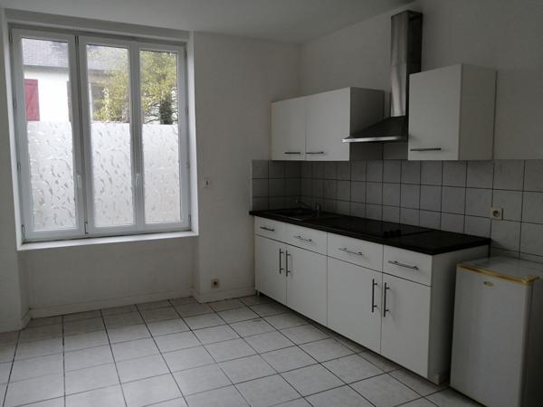 IMMEUBLE DE RAPPORT - GOUAREC - 4 APPARTEMENTS - RENTABILITE 9%