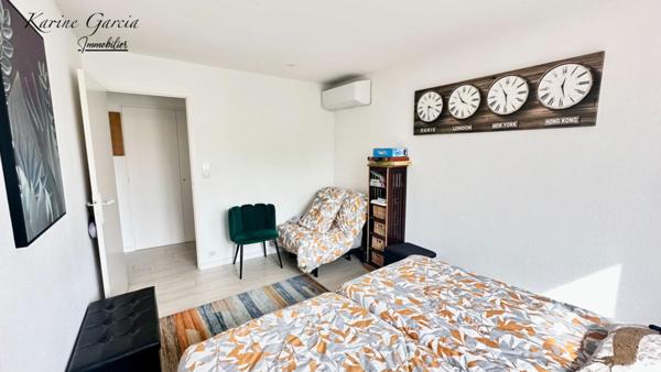 SANARY SUR MER - APPARTEMENT DE TYPE 3 - PARKING PRIVATIF