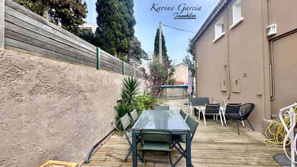 SANARY SUR MER - APPARTEMENT DE TYPE 3 - PARKING PRIVATIF