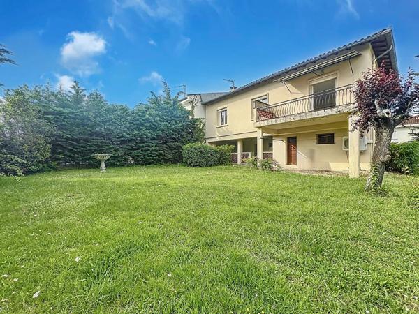 Exclusivité Nestenn Immobilier. Maison 4 pièces avec garage et jardin à vendre dans un quartier calme de Saint-Orens de Gameville