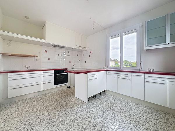 Exclusivité Nestenn Immobilier. Maison 4 pièces avec garage et jardin à vendre dans un quartier calme de Saint-Orens de Gameville