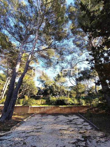 Appartement T2 Bis (50m² habitable) en rez-de-jardin à Six-Fours-les-Plages avec jardin privatif (62 m²) à l'orée de la forêt de Janas