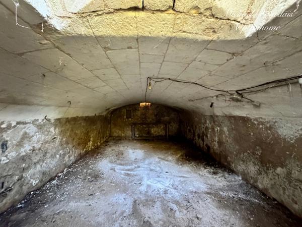 En exclusivité – Maison à rénover avec terrain de plus de 1000 m² – Le Lude (72800)