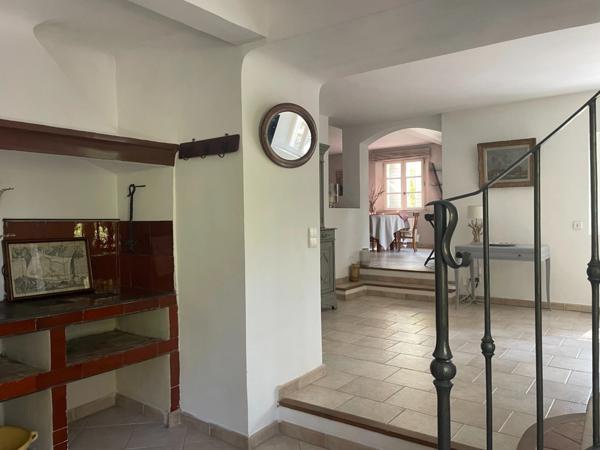 Maison de caractère à vendre 6 pièces AIX EN PROVENCE (13)