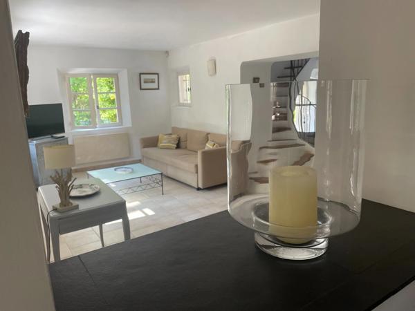 Maison de caractère à vendre 6 pièces AIX EN PROVENCE (13)