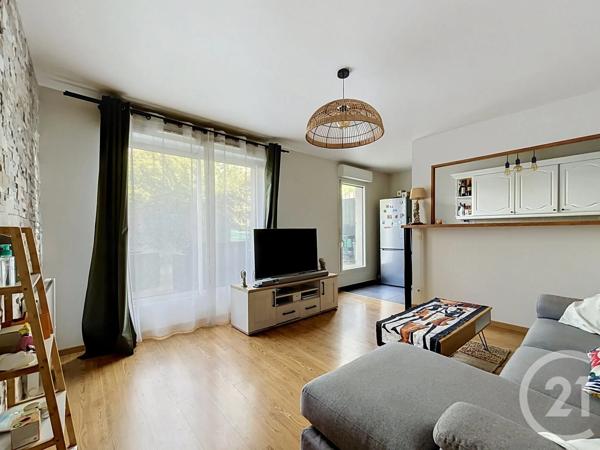 Appartement F3 à vendre  3 pièces - 65 m 2   COMPIEGNE  - 60