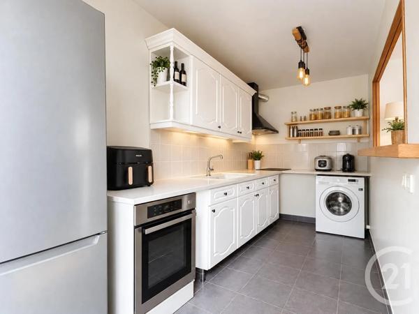 Appartement F3 à vendre  3 pièces - 65 m 2   COMPIEGNE  - 60