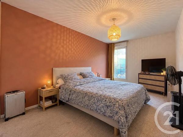 Appartement F3 à vendre  3 pièces - 65 m 2   COMPIEGNE  - 60