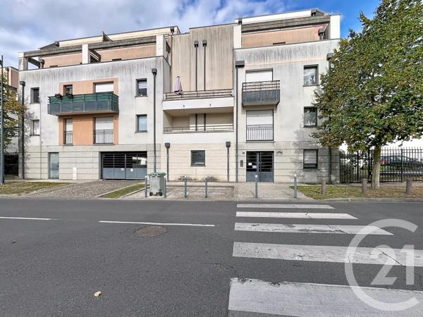 Appartement F3 à vendre  3 pièces - 65 m 2   COMPIEGNE  - 60