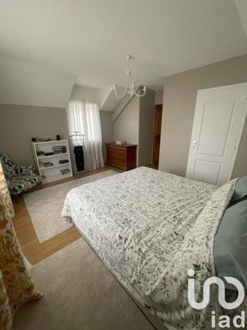 Maison 9 pièces de 250 m² à Bures-sur-Yvette (91440)