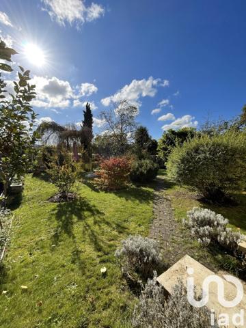 Maison 9 pièces de 250 m² à Bures-sur-Yvette (91440)