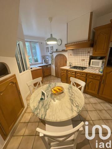Maison 9 pièces de 250 m² à Bures-sur-Yvette (91440)