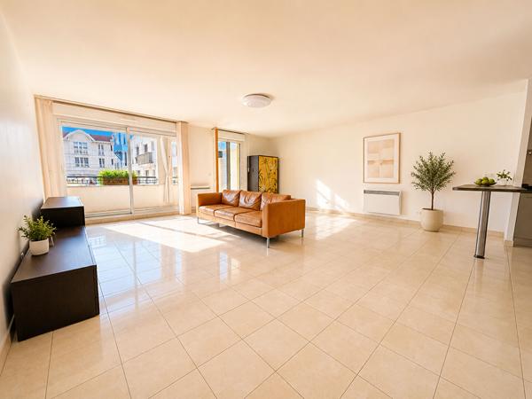 Arcachon - Hyper centre Grand T3 92.04 m² , Arcachon