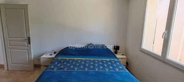 Maison de plain pied avec piscine