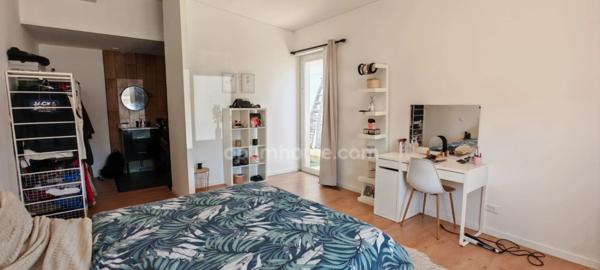 Maison de plain pied avec piscine