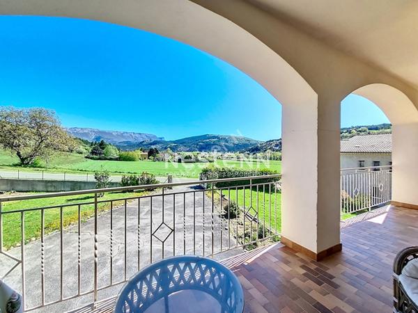 A vendre maison 2 appartements à 10mn de Laragne-Montéglin