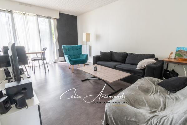 Montreuil (93100) MONTREUIL - F2 - 52.99 m²