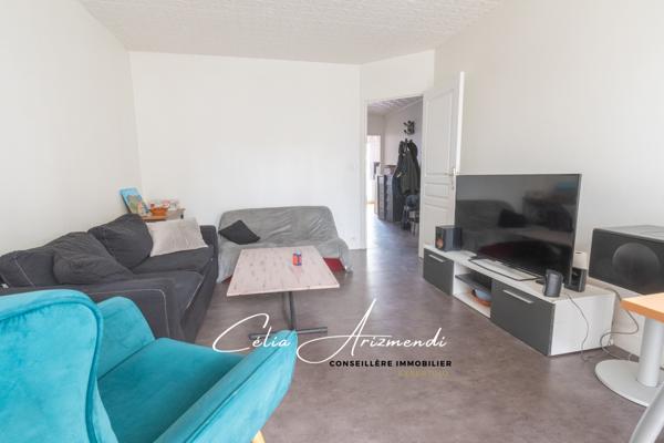 Montreuil (93100) MONTREUIL - F2 - 52.99 m²