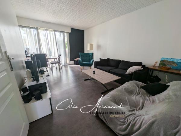 Montreuil (93100) MONTREUIL - F2 - 52.99 m²