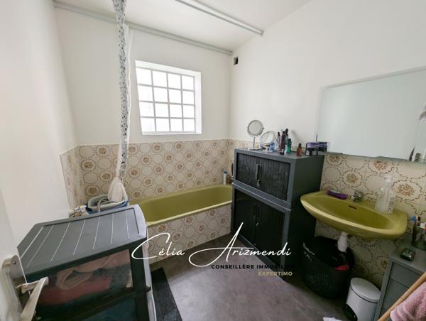 Montreuil (93100) MONTREUIL - F2 - 52.99 m²