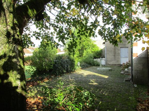 Maison d'habitation, 104m² hab., terrain 1805m²