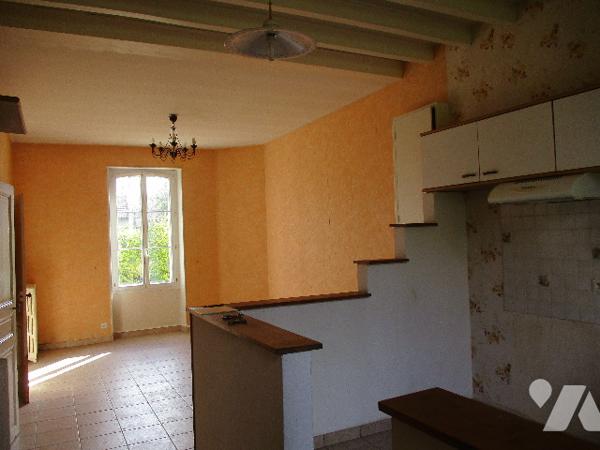 Maison d'habitation, 104m² hab., terrain 1805m²