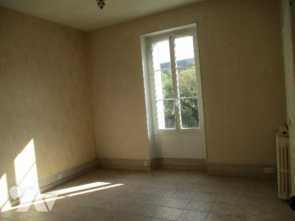 Maison d'habitation, 104m² hab., terrain 1805m²