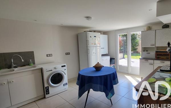 Maison à vendre 7 pièces 197 m² Saint-Genis-Laval