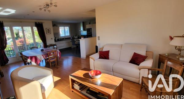 Maison à vendre 7 pièces 197 m² Saint-Genis-Laval