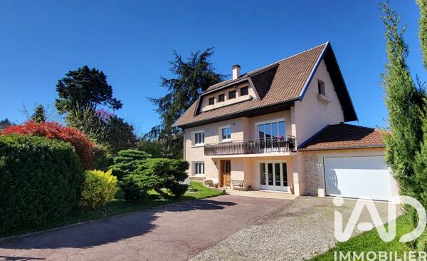 Maison à vendre 7 pièces 197 m² Saint-Genis-Laval