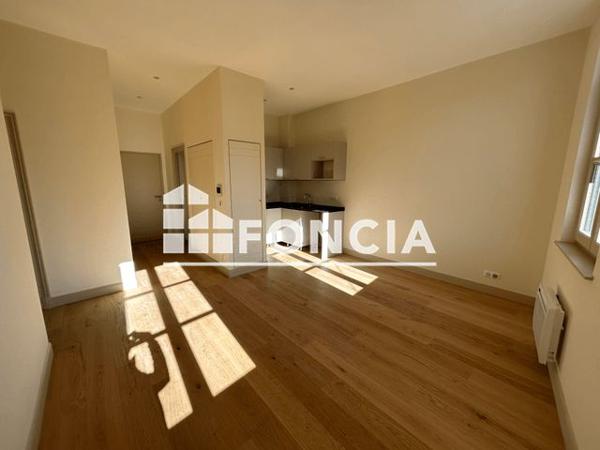 Location Appartement 3 pièces 49.52 m² - 123 RUE CARRETERIE Avignon 84000