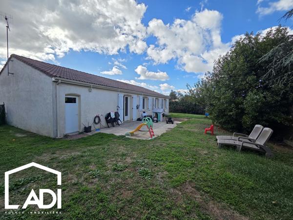 À VENDRE ! Pavillon de plain-pied à Exireuil, Exireuil 79400