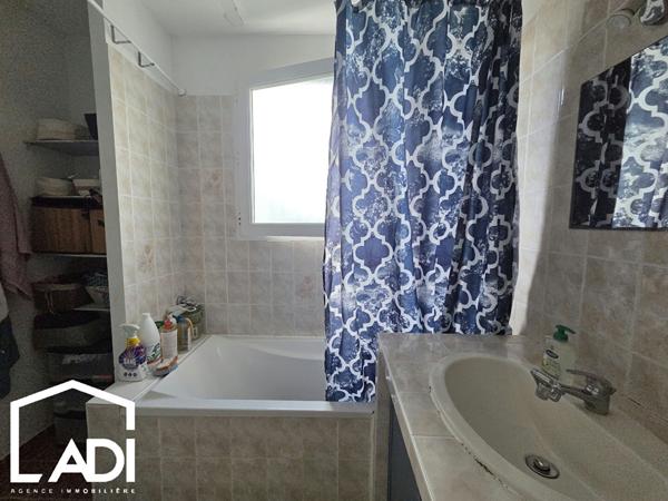 À VENDRE ! Pavillon de plain-pied à Exireuil, Exireuil 79400