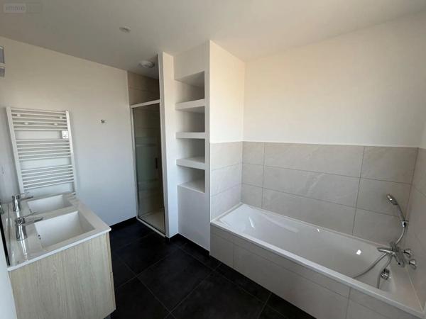 Location - Maison Maen Roch 35460 105 m 2