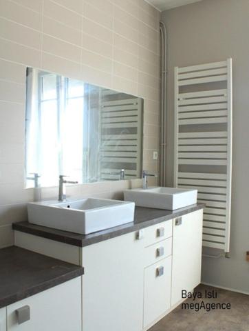 Appartement à LE CHAMBON-FEUGEROLLES, 42500 - 5 pièces 135m²