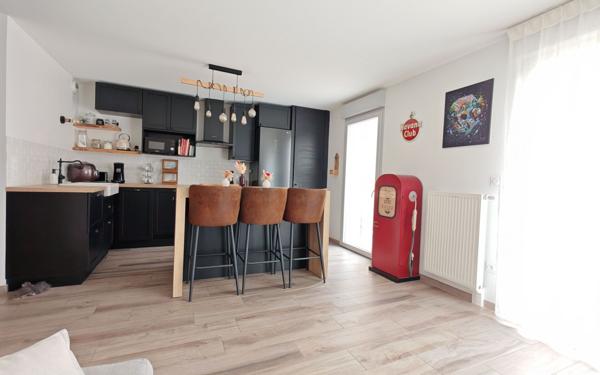 Appartement à vendre    3 pièces • 66 m2 Bezannes