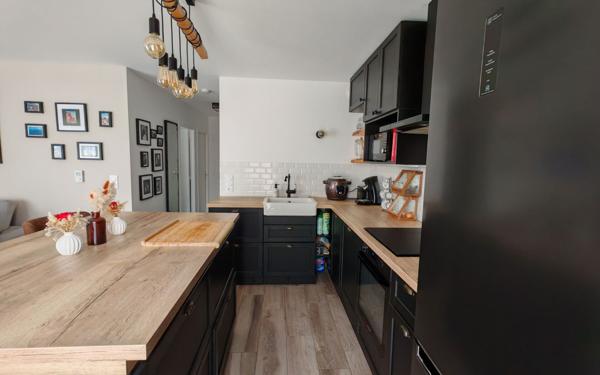 Appartement à vendre    3 pièces • 66 m2 Bezannes