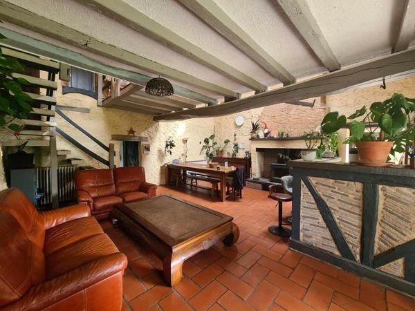 Corps de ferme rénové avec dépendance