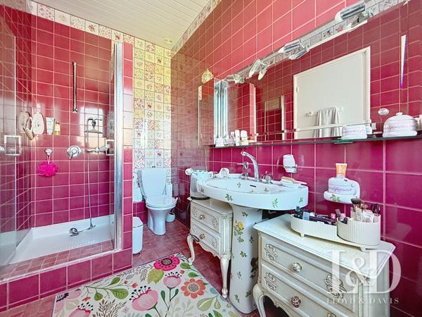 ROYAN HYPER CENTRE :  maison de ville 122 m², 3 chambres avec jardin et garage